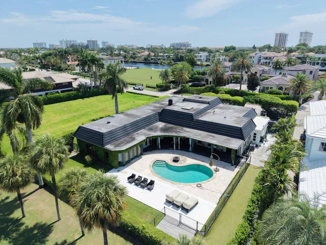 Royal Palm Yacht and Country Club Residence photo 4