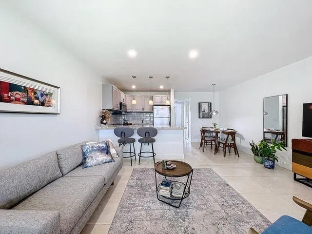 Residence photo 6