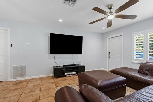 Residence photo 6