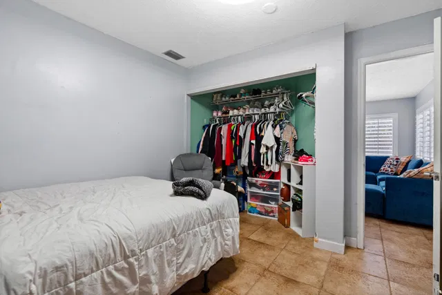 Residence photo 23
