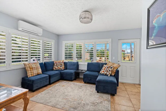 Residence photo 24