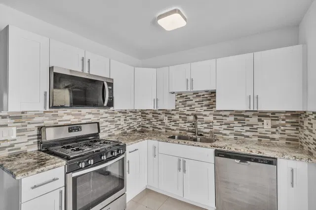 West Palm Beach Residence photo 13