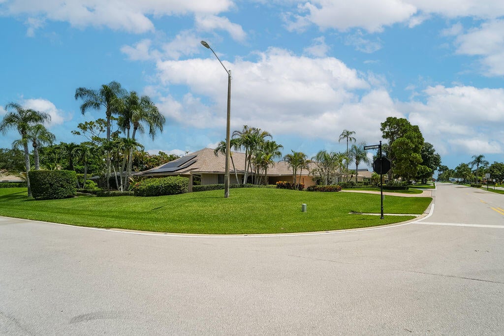 Eastpointe Country Club Residence photo 4