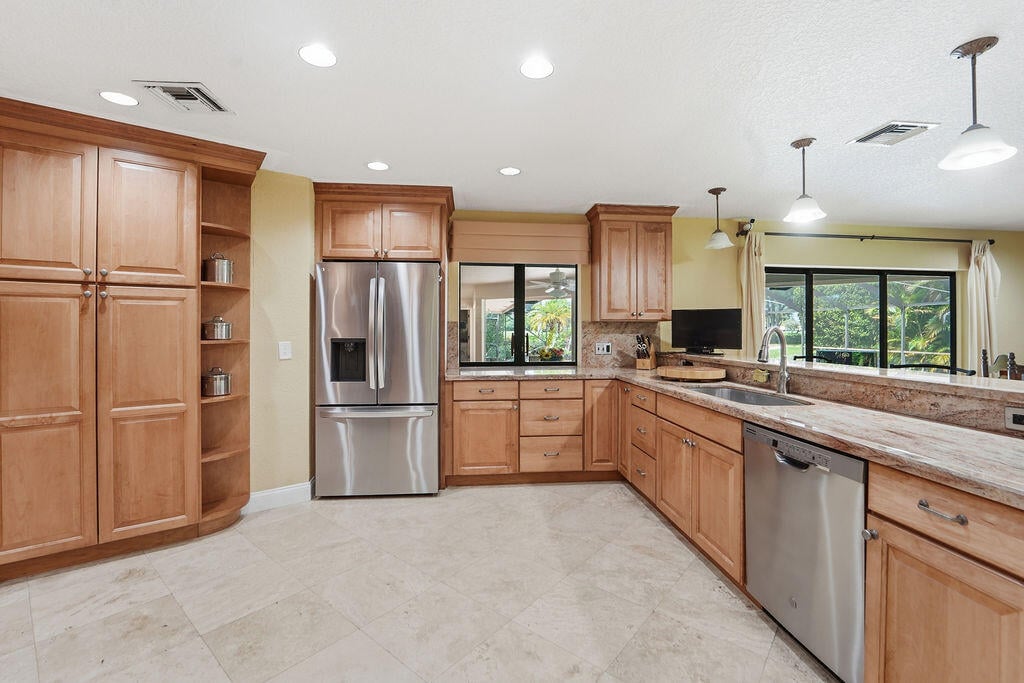 Eastpointe Country Club Residence photo 20