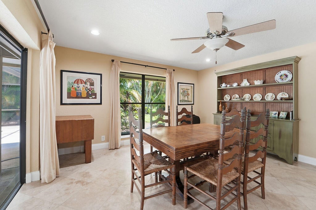 Eastpointe Country Club Residence photo 24