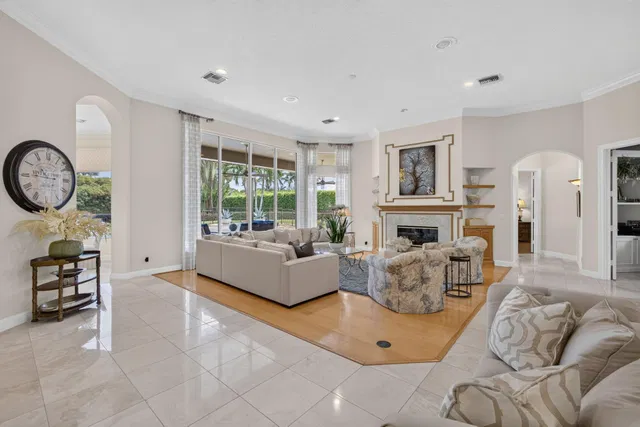  Residence photo 11