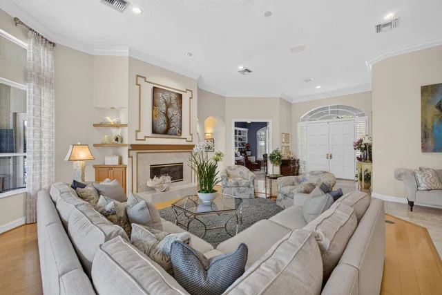  Residence photo 17