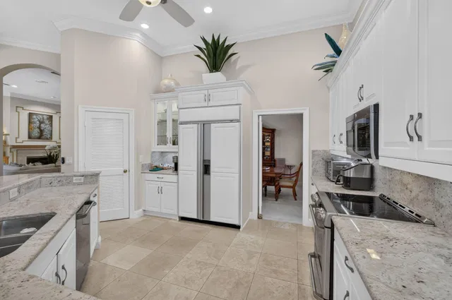  Residence photo 28
