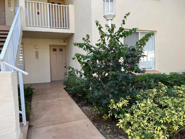  Residence photo 4