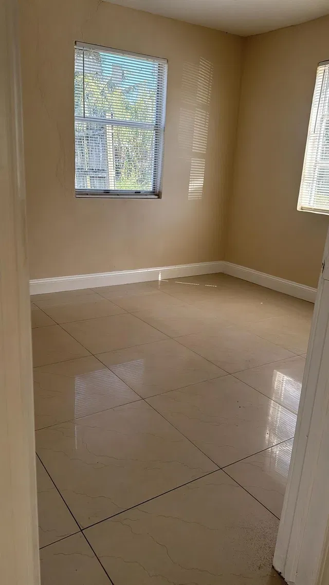 Residence photo 4