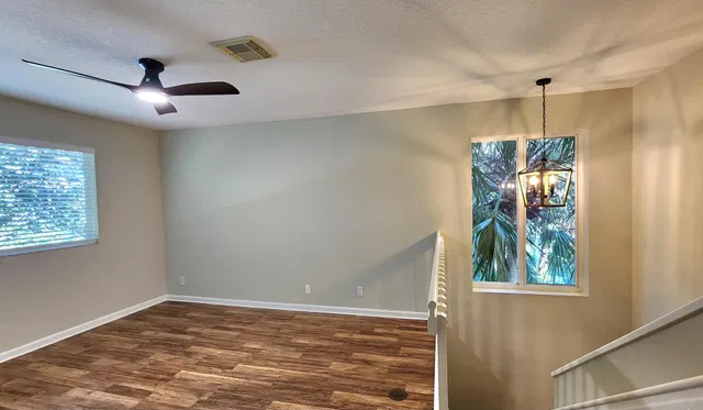Residence photo 12