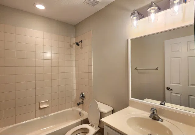Residence photo 19