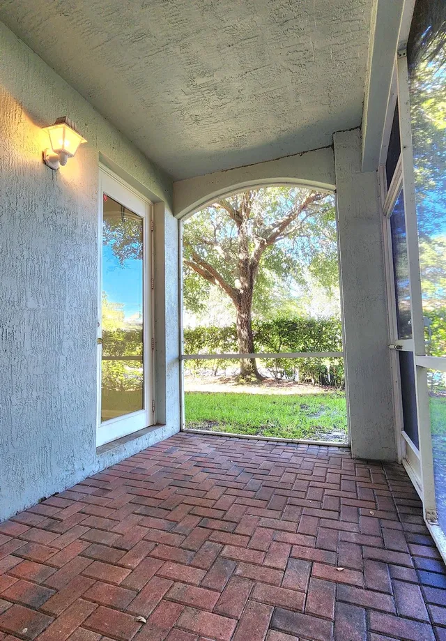 Residence photo 22