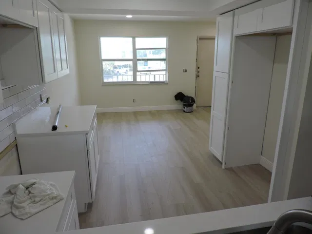 Unit 25 photo 4
