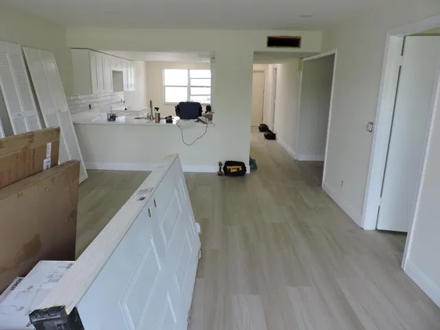 Unit 25 photo 6