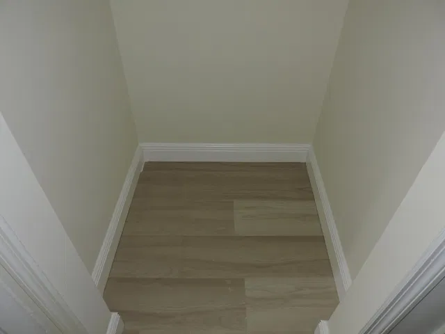 Unit 25 photo 12
