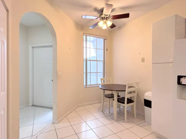  Unit 2 photo 14