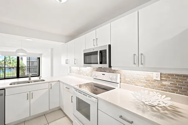Boca Raton Unit 3020 photo 9