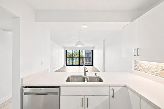 Boca Raton Unit 3020 photo 11