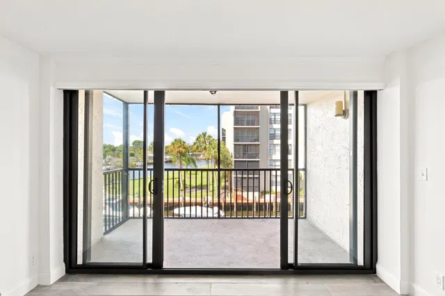 Boca Raton Unit 3020 photo 19
