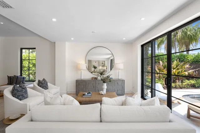 SoSo West Palm Beach Residence photo 9