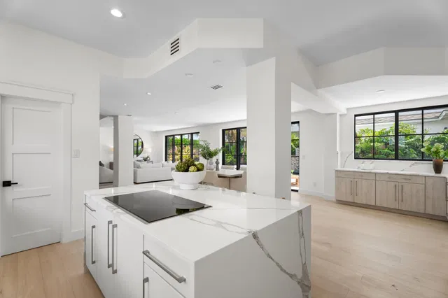 SoSo West Palm Beach Residence photo 22