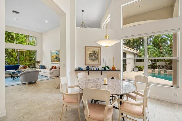 Woodfield Country Club Residence photo 9