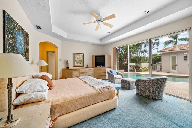 Woodfield Country Club Residence photo 13