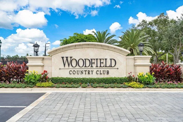 Woodfield Country Club Residence photo 30