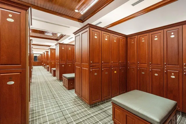 Woodfield Country Club Residence photo 39
