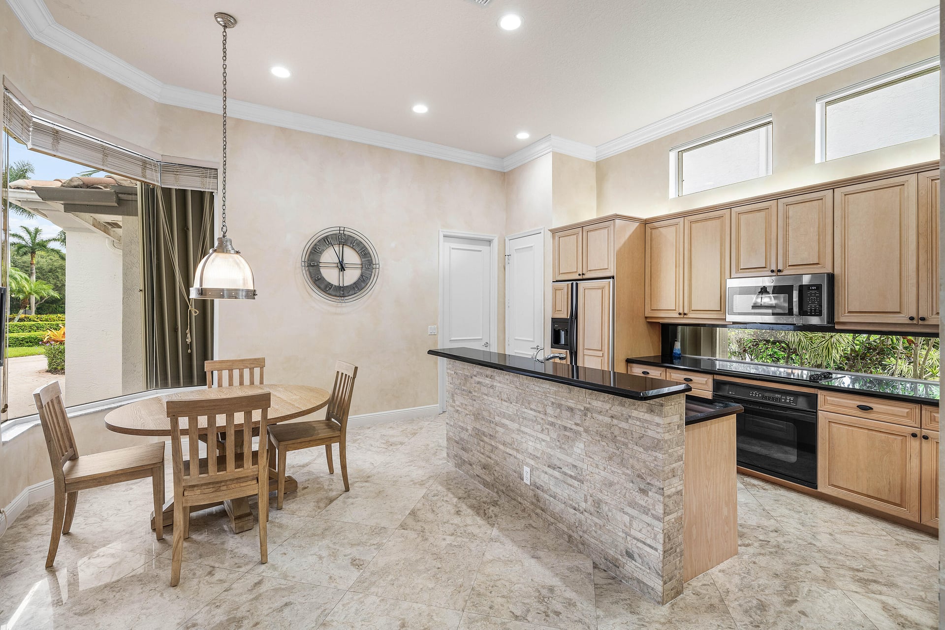  Residence photo 16