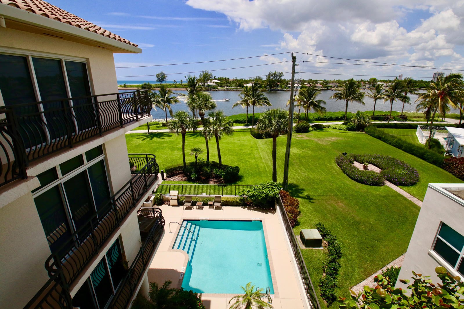Singer Island Unit 303 photo 12