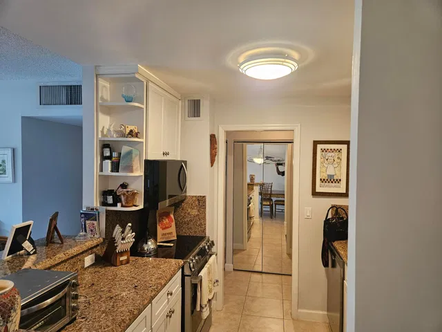 Boca Towers Unit 405e photo 4