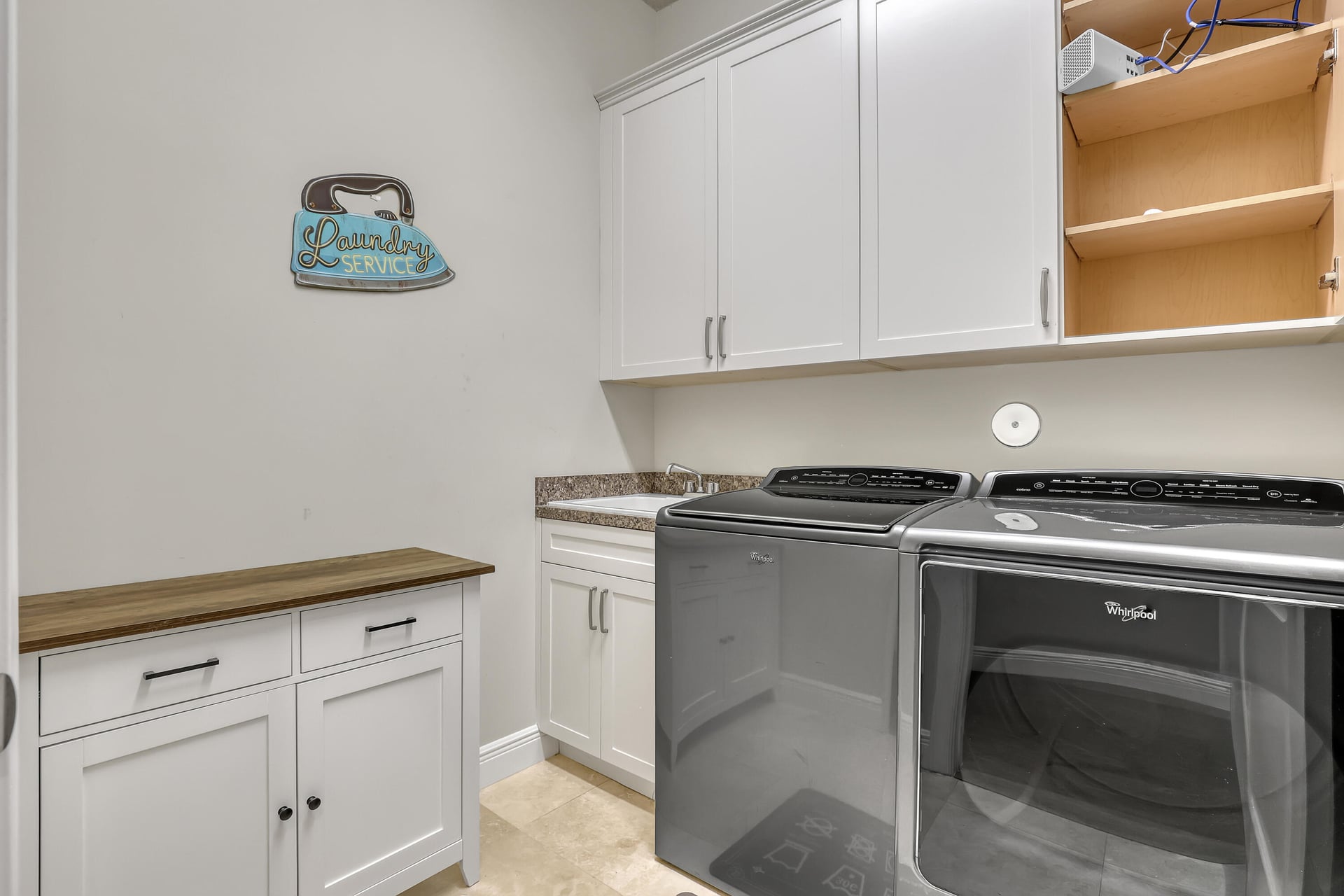  Residence photo 27