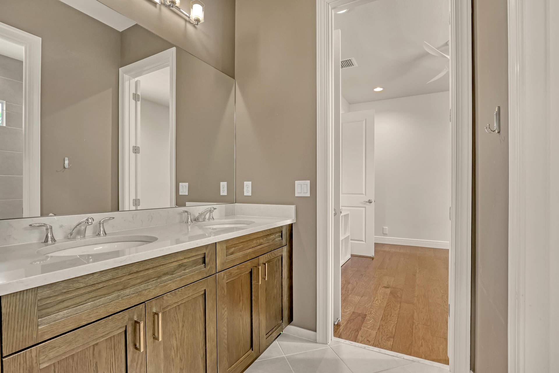  Residence photo 49