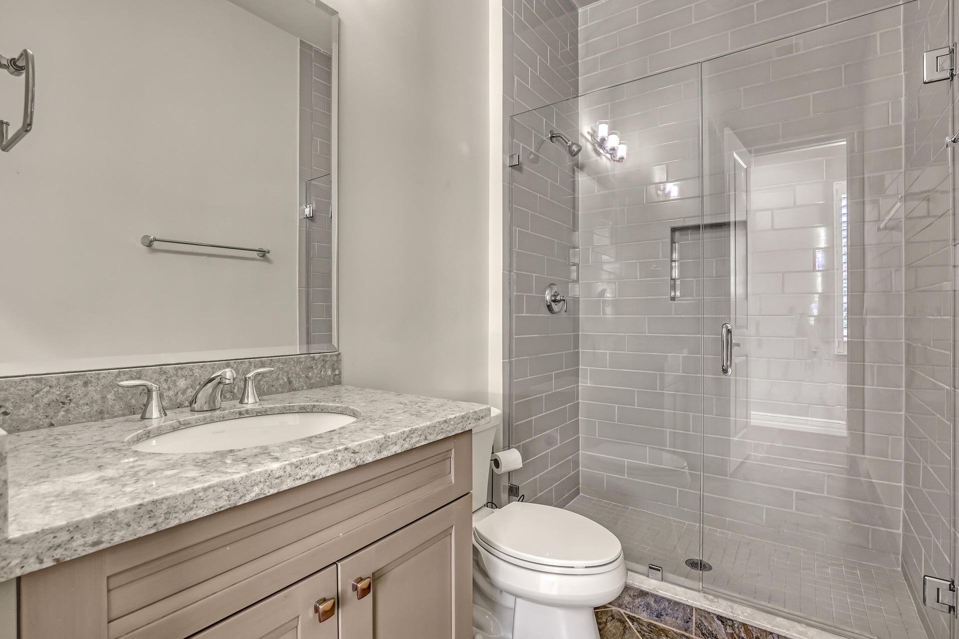  Residence photo 57