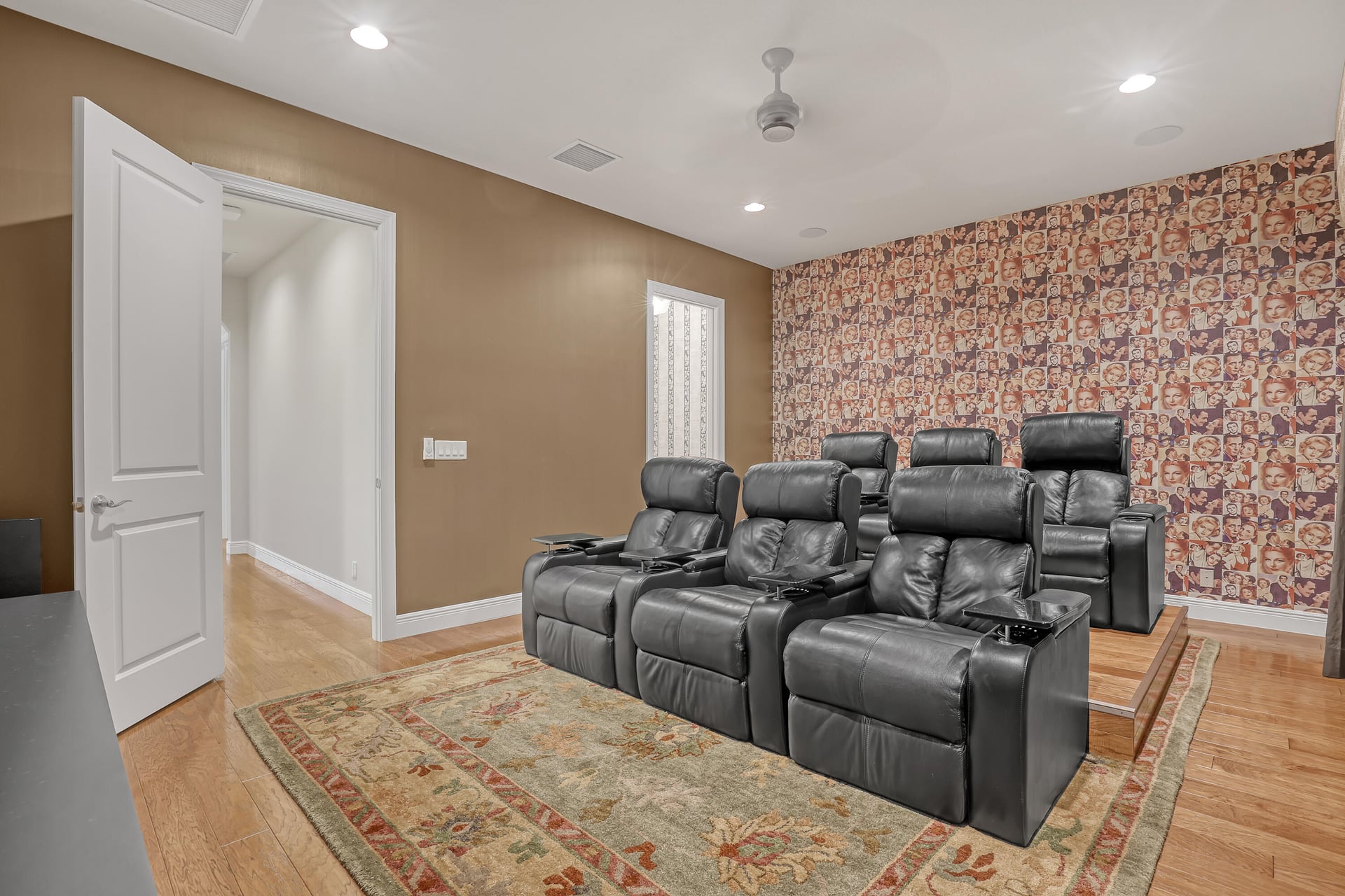  Residence photo 60