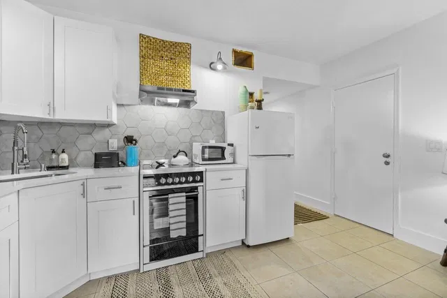 Unit 206 photo 29