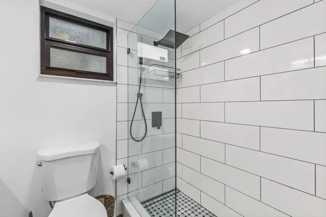 Unit 206 photo 31