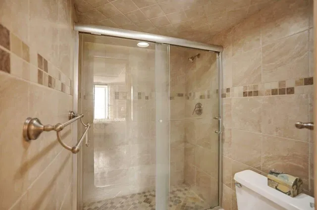  Unit 109 photo 8