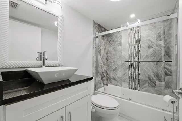  Unit F2 photo 10
