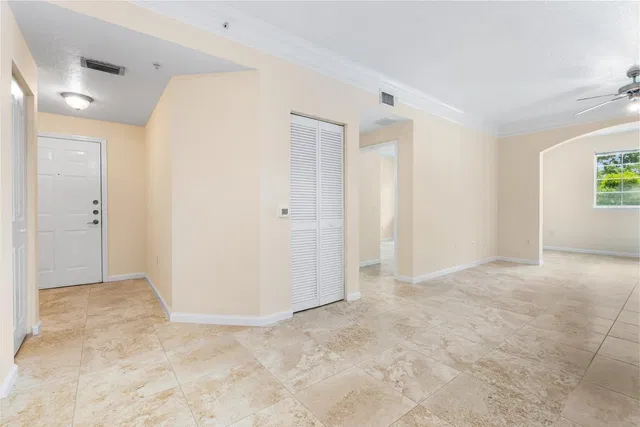 Unit 3105 photo 2