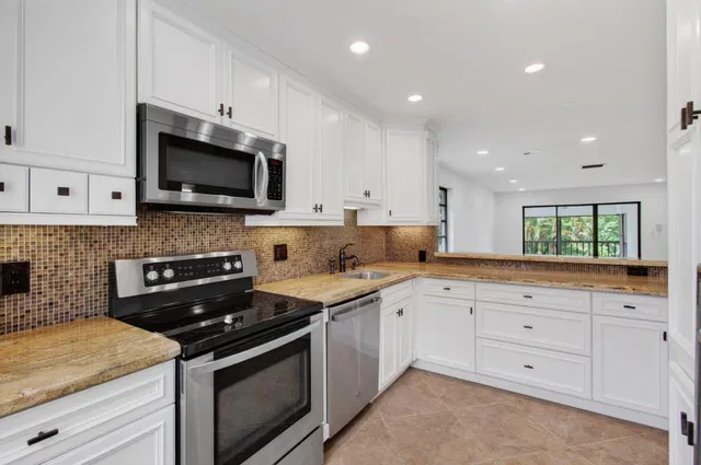 Boca Lago Country Club Homes Unit 25B photo 11