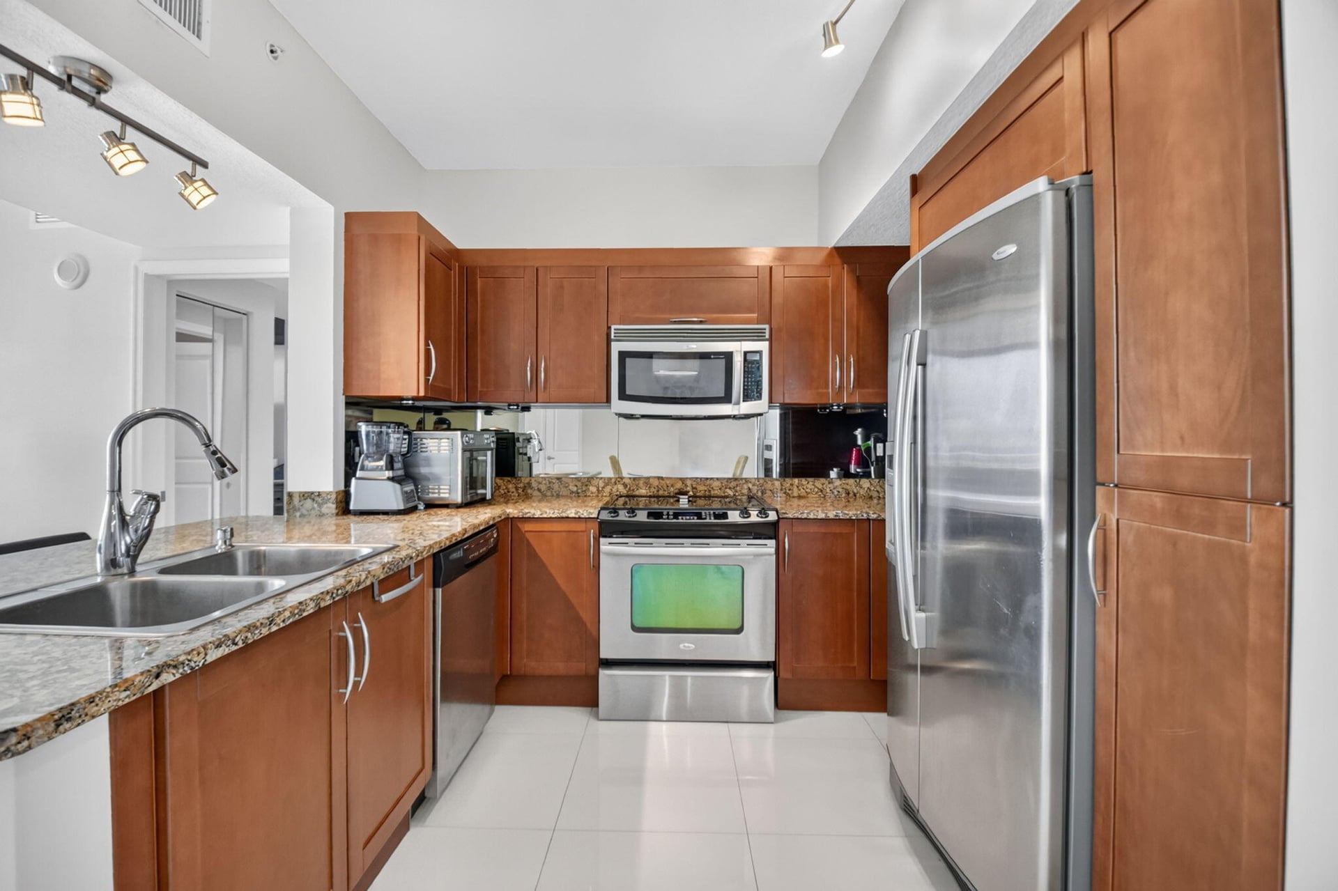  Unit 1406 photo 5
