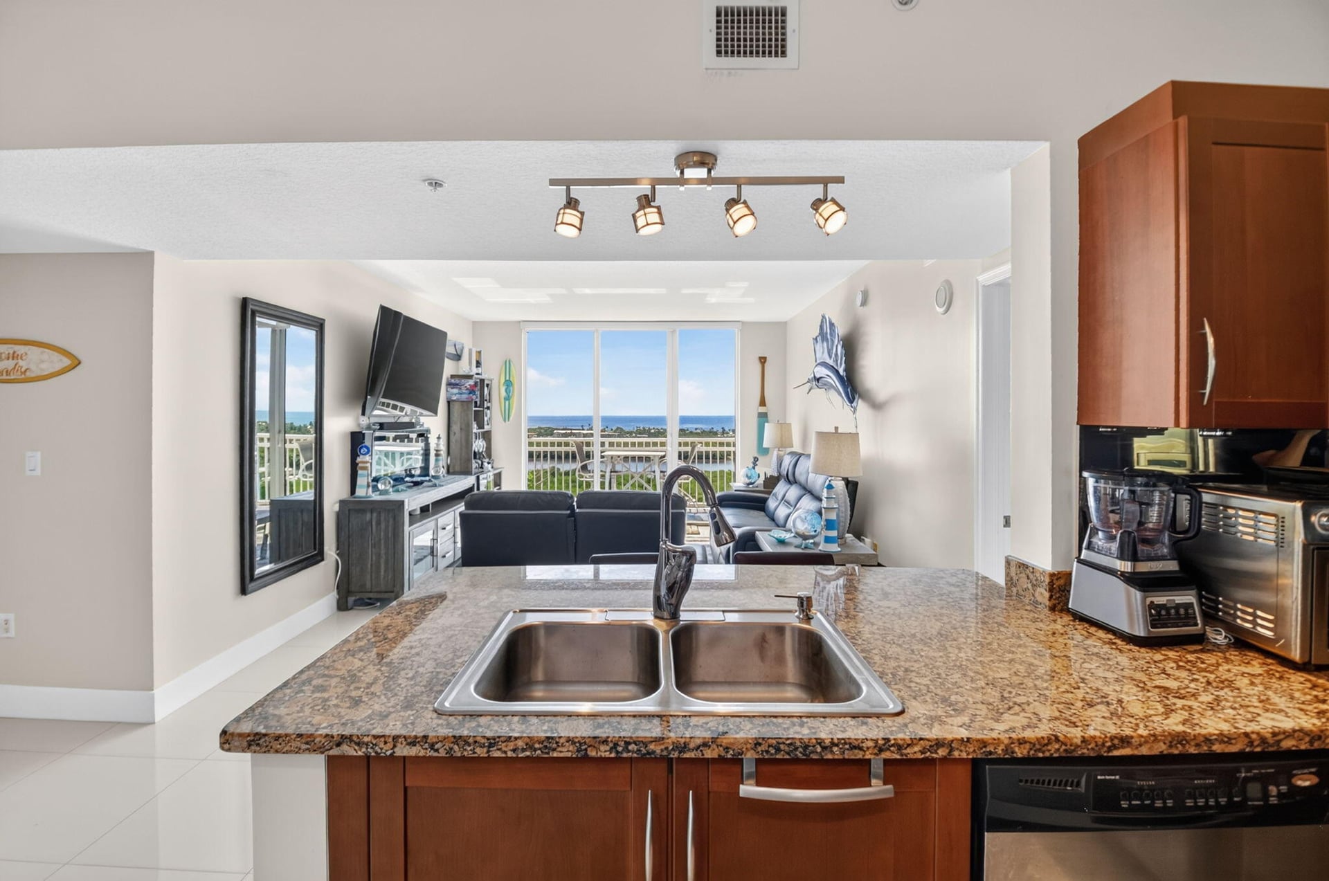  Unit 1406 photo 8