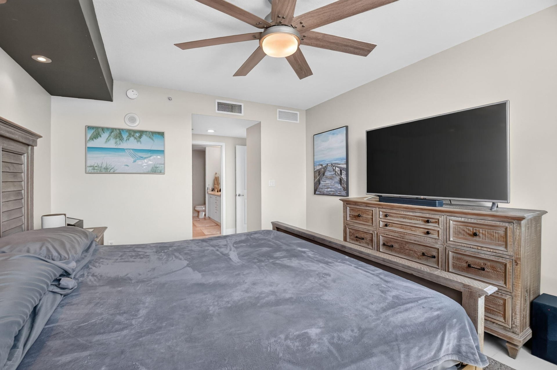  Unit 1406 photo 34