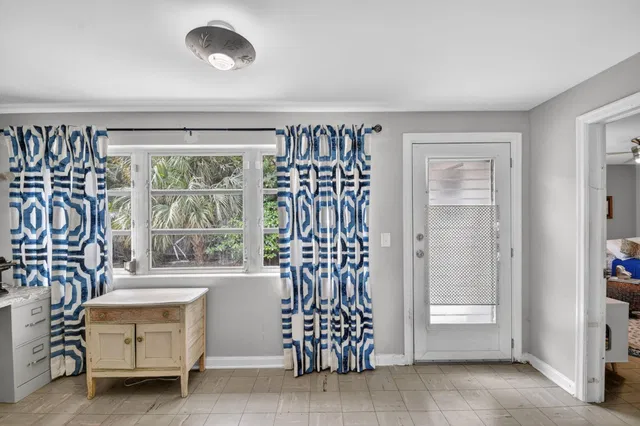 SoSo West Palm Beach Residence photo 17