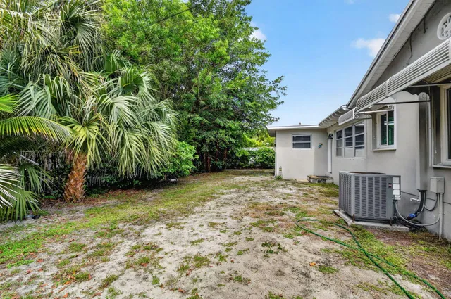 SoSo West Palm Beach Residence photo 26