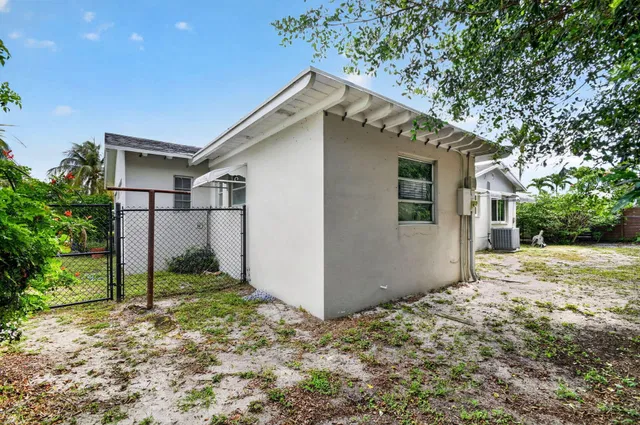SoSo West Palm Beach Residence photo 27