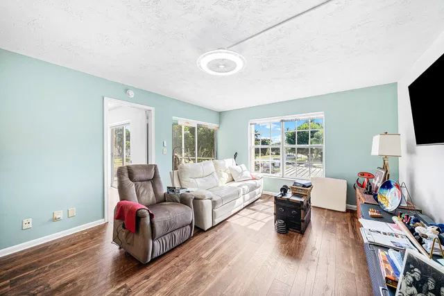  Unit 221 photo 10